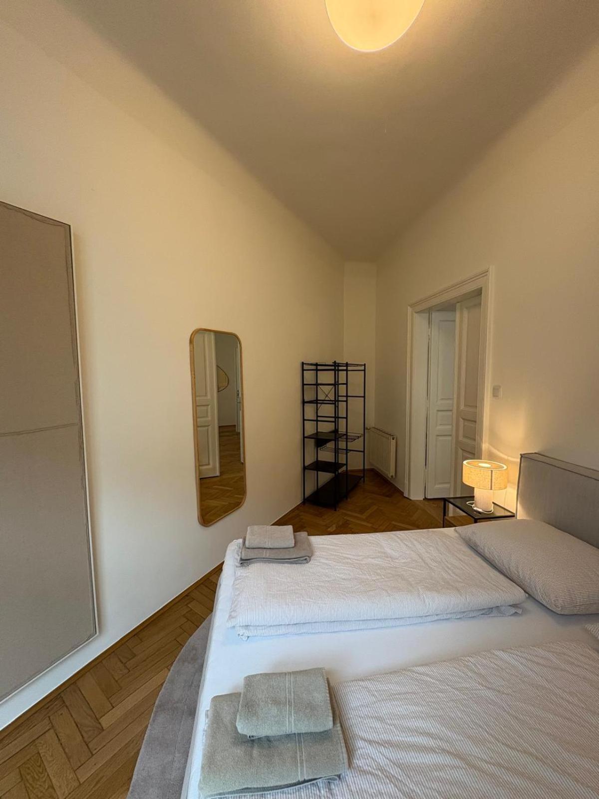 Premium Apartment In Altstadtnaehe Graz Buitenkant foto